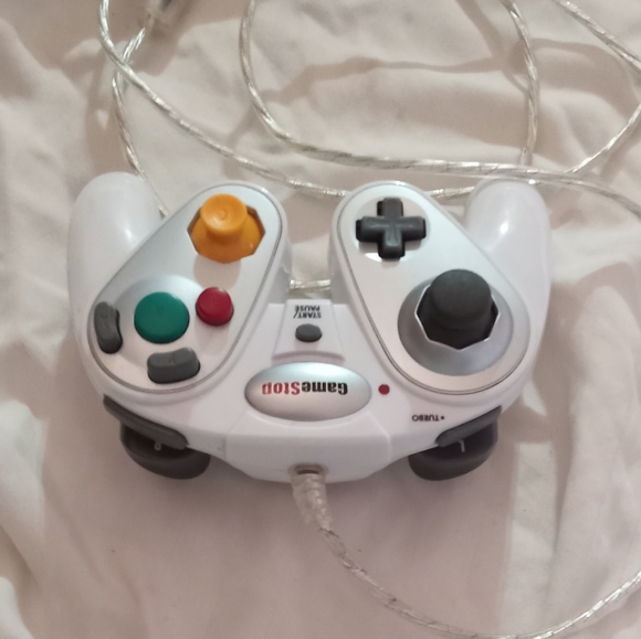 Game Stop Nintendo Game Cube Wired Controller White - Picture 3 of 4
